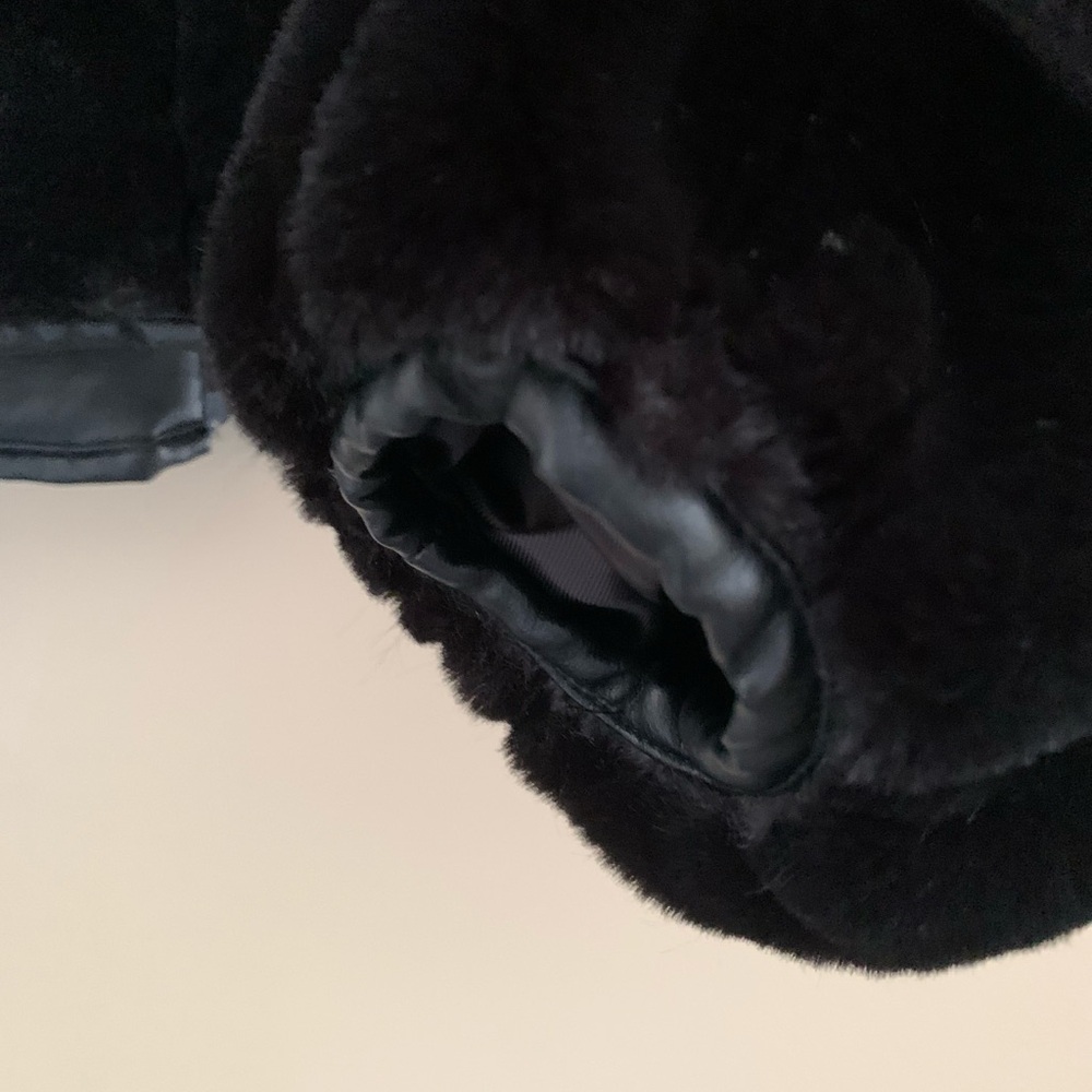 DH NEW YORK Neptune black faux fur cropped jacket.  Size S - Picture 7 of 10